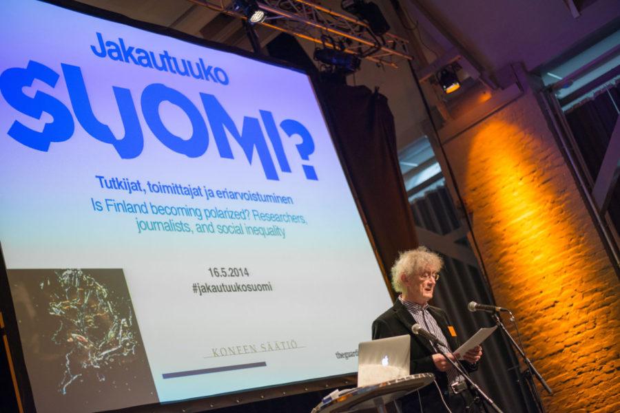Risto Alapuro avasi suurta mielenkiintoa herättäneen Jakautuuko Suomi? -seminaarin. Kuva: Neea Eloranta